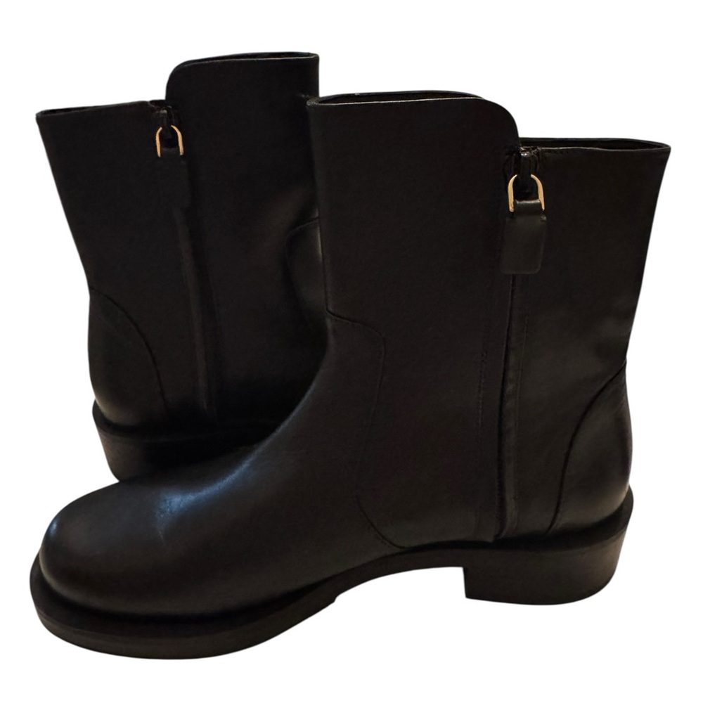 Stuart Weitzman Leather Ankle Zip Booting, New size 6.5 - Picture 5 of 14